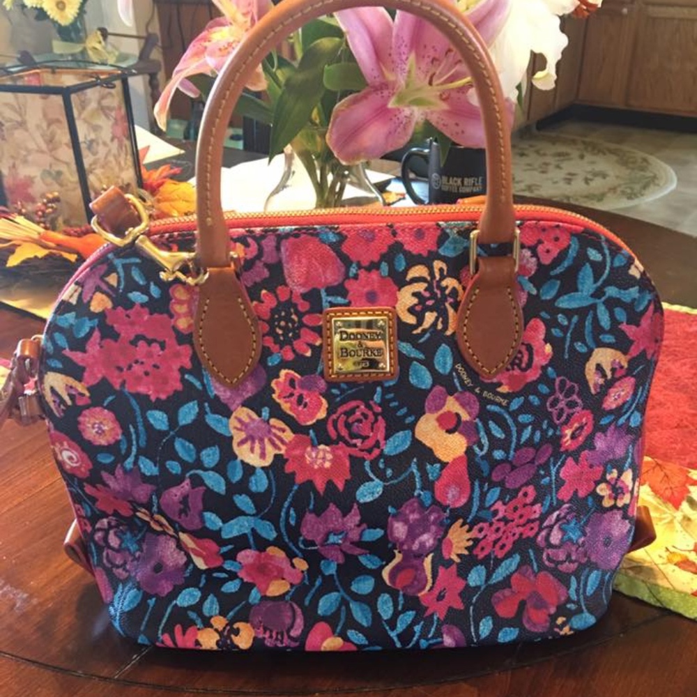 Dooney & Burke Purse EUC